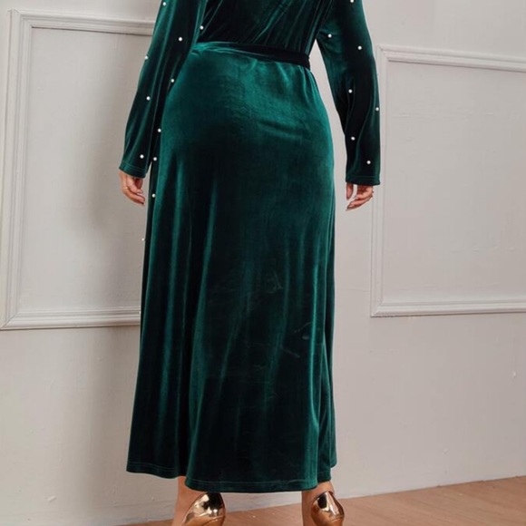 Plus Size Velvet Pearl Front Belted Formal Dress - Picture 8 of 16